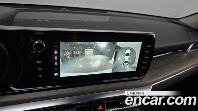 Kia K5 2023 — photo 24