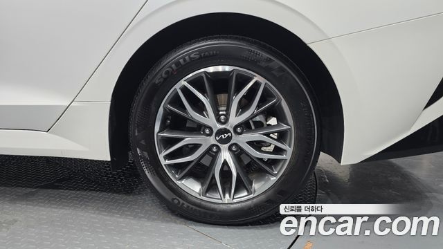 Kia K5 2023 — photo 7