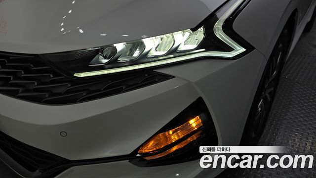 Kia K5 2023 — photo 8