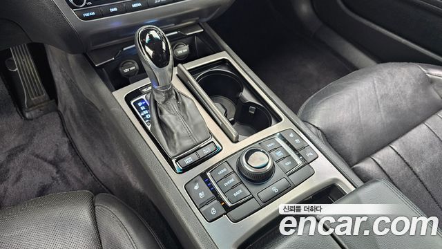 Hyundai Genesis 2016 — photo 9