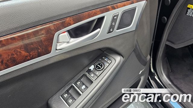 Hyundai Genesis 2016 — photo 16