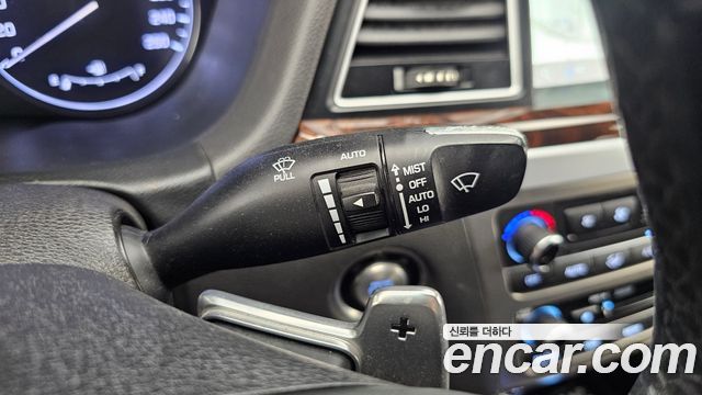 Hyundai Genesis 2016 — photo 17