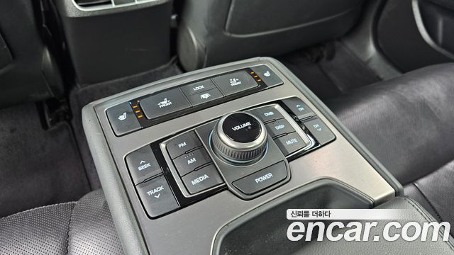 Hyundai Genesis 2016 — photo 20