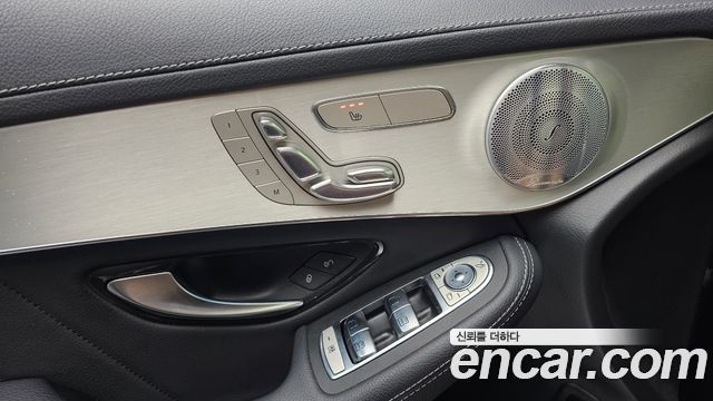 Mercedes-Benz GLC-Class 2019 — photo 22
