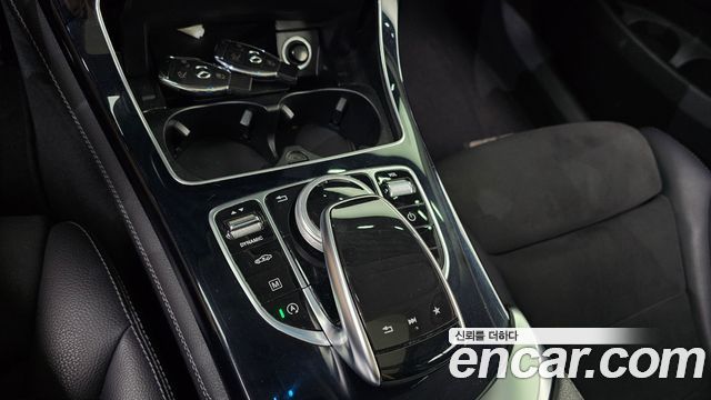 Mercedes-Benz GLC-Class 2019 — photo 23