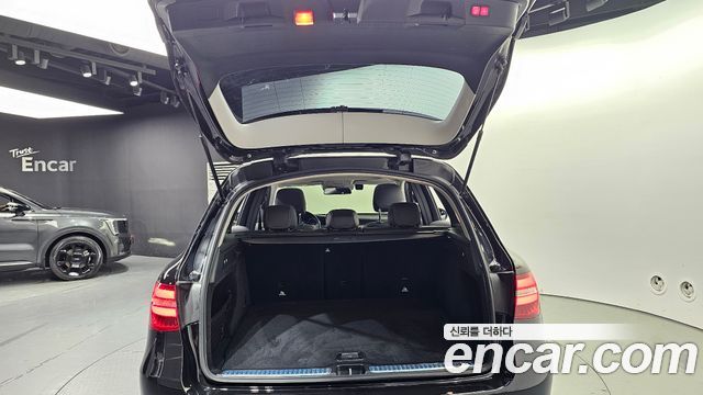 Mercedes-Benz GLC-Class 2019 — photo 26