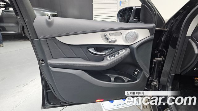 Mercedes-Benz GLC-Class 2019 — photo 14
