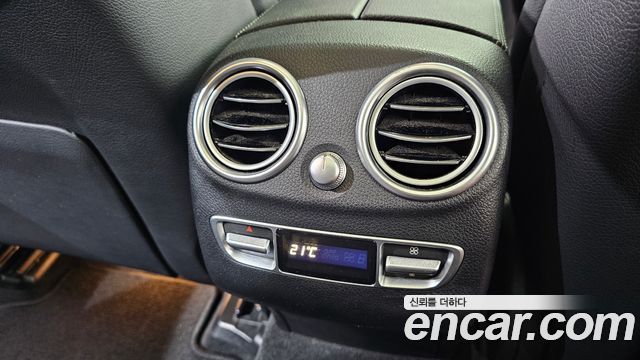 Mercedes-Benz GLC-Class 2019 — photo 30