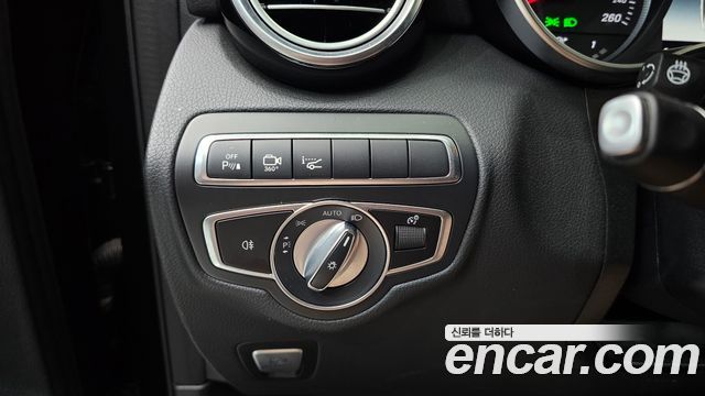 Mercedes-Benz GLC-Class 2019 — photo 32