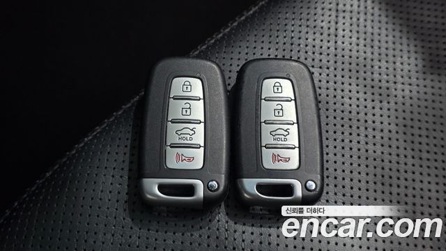 Kia K7 2012 — photo 20