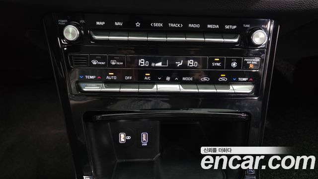 Kia K7 2020 — photo 24
