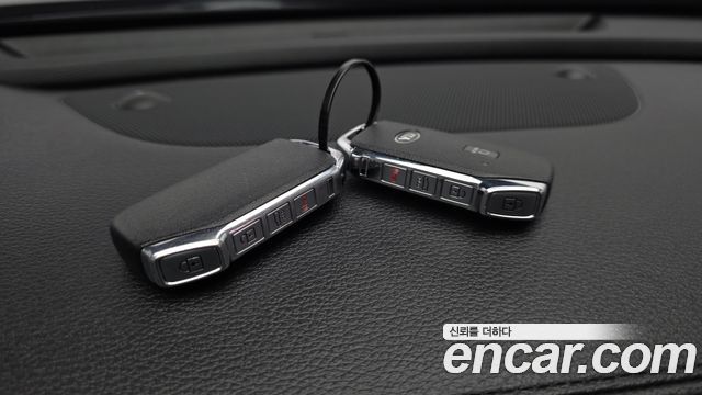 Kia K7 2020 — photo 32