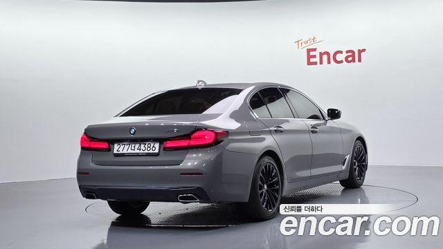 BMW 5-Series 2021 — photo 2