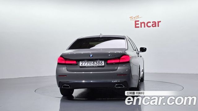 BMW 5-Series 2021 — photo 4