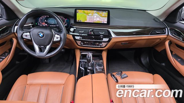 BMW 5-Series 2021 — photo 10