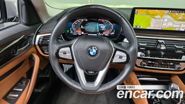 BMW 5-Series 2021 — photo 19