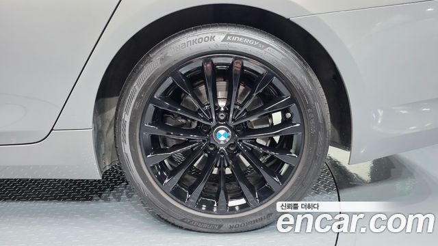 BMW 5-Series 2021 — photo 7