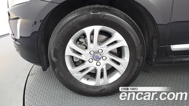 Volvo XC60 2017 — photo 5