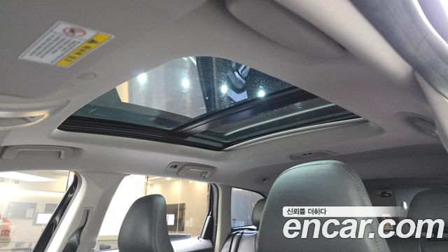 Volvo XC60 2017 — photo 19