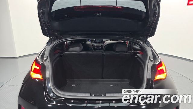 Hyundai Veloster 2020 — photo 22