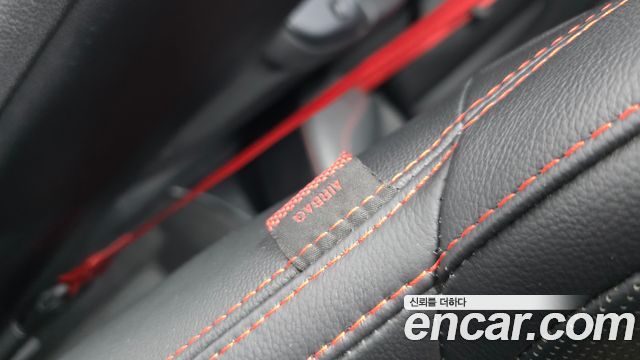Hyundai Veloster 2020 — photo 32