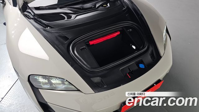 Porsche Taycan 2025 — photo 6