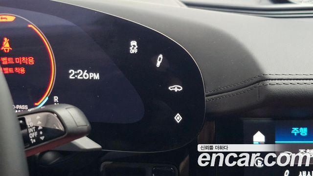 Porsche Taycan 2025 — photo 21