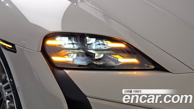 Porsche Taycan 2025 — photo 8