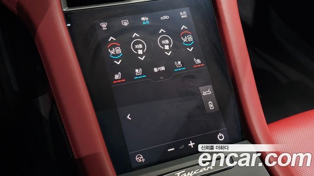 Porsche Taycan 2025 — photo 29