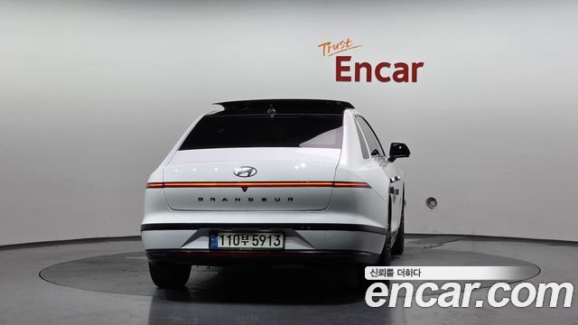 Hyundai Grandeur 2023 — photo 4