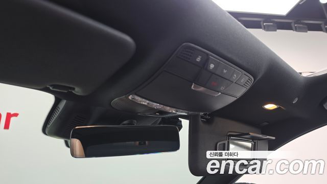 Mercedes-Benz E-Class 2022 — photo 26