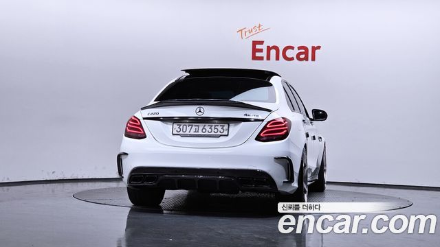 Mercedes-Benz C-Class 2017 — photo 4