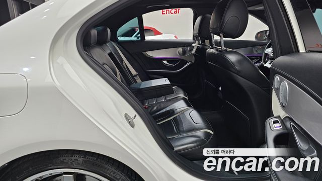 Mercedes-Benz C-Class 2017 — photo 12