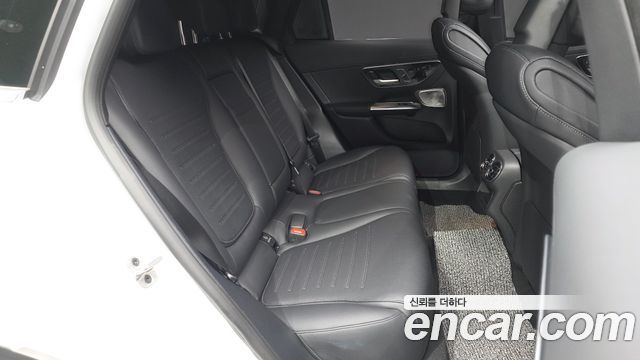 Mercedes-Benz GLC-Class 2025 — photo 18