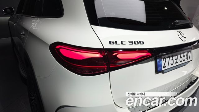 Mercedes-Benz GLC-Class 2025 — photo 9