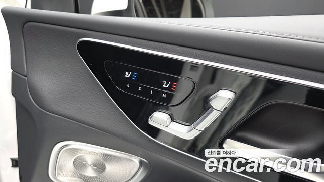Mercedes-Benz GLC-Class 2025 — photo 28
