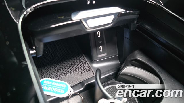 Mercedes-Benz GLC-Class 2025 — photo 32