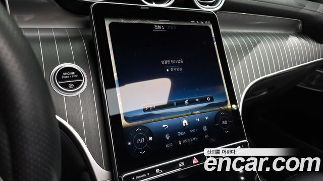 Mercedes-Benz GLC-Class 2025 — photo 34