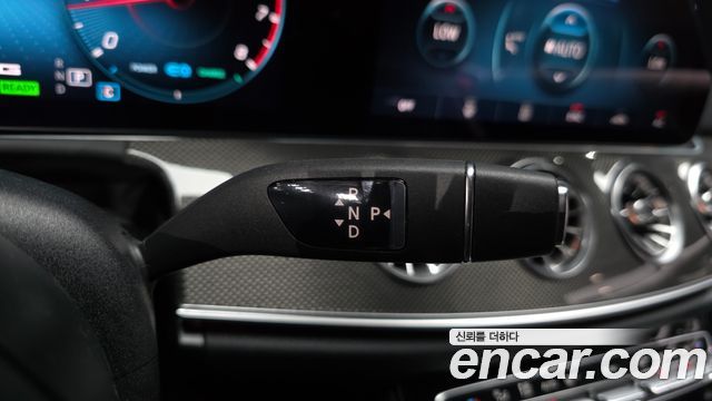 Mercedes-Benz E-Class 2021 — photo 12