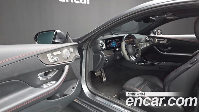 Mercedes-Benz E-Class 2021 — photo 13