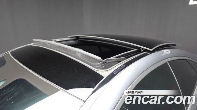 Mercedes-Benz E-Class 2021 — photo 25