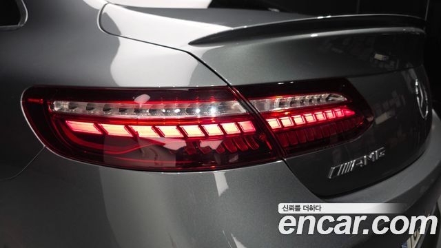 Mercedes-Benz E-Class 2021 — photo 9
