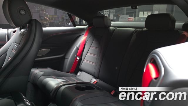 Mercedes-Benz E-Class 2021 — photo 16