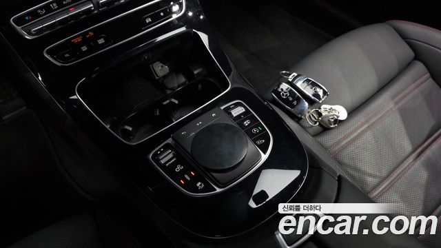 Mercedes-Benz E-Class 2021 — photo 30