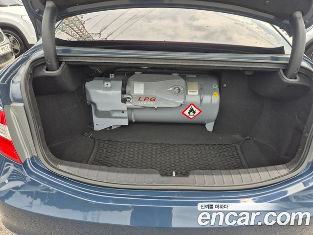 Hyundai Grandeur 2015 — photo 17