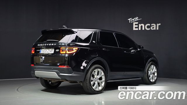 Land Rover Discovery Sport 2021 — photo 2