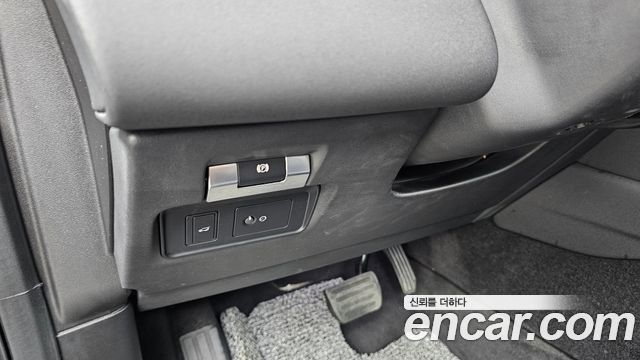 Land Rover Discovery Sport 2021 — photo 26