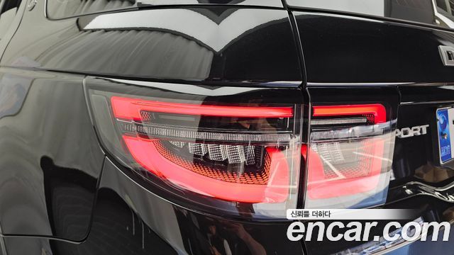 Land Rover Discovery Sport 2021 — photo 9