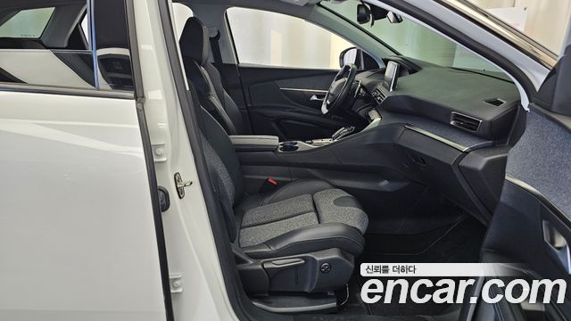 Peugeot 3008 2019 — photo 11