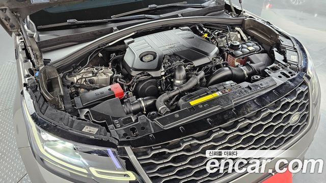 Land Rover Range Rover Velar 2018 — photo 6